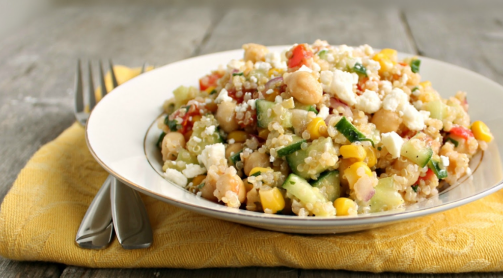 salada de quinoa com vegetais grelhados